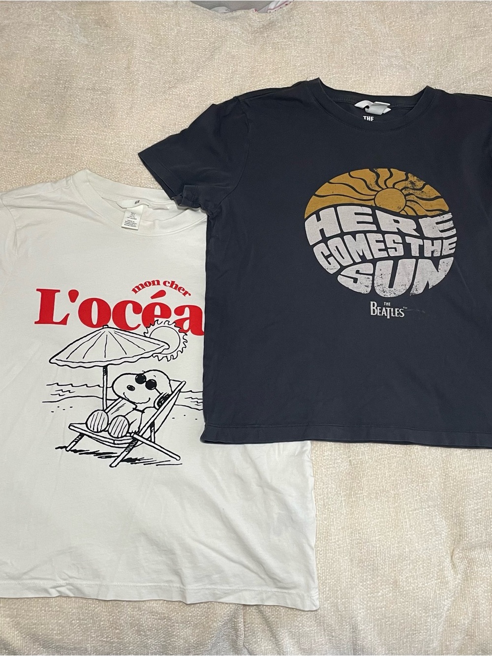 H&M Black set of 2 Beatles 'Here Comes The Sun/ Snoopy graphic tees size s